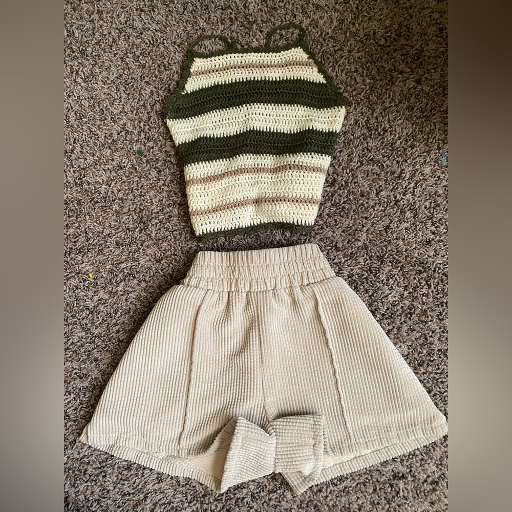 Windsor chrochet cropped halter top size medium